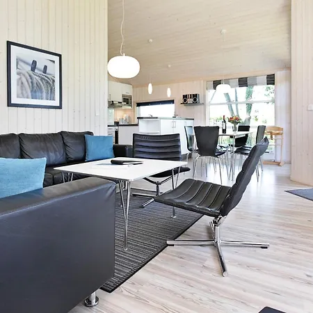 Seaside Nordic Getaway *