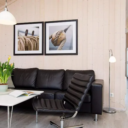 Seaside Nordic Getaway *